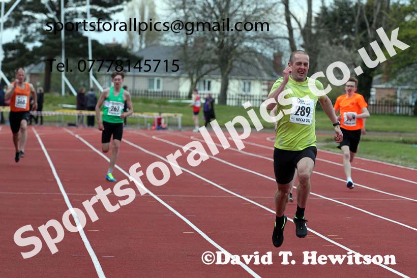 300 metres, 2021 NECAA Open Graded Meeting, Morpeth. Photo: David T. Hewitson/Sports for All Pics